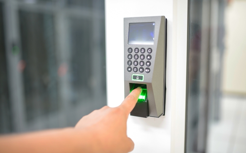 Cách sử dụng khóa cửa vân tay
