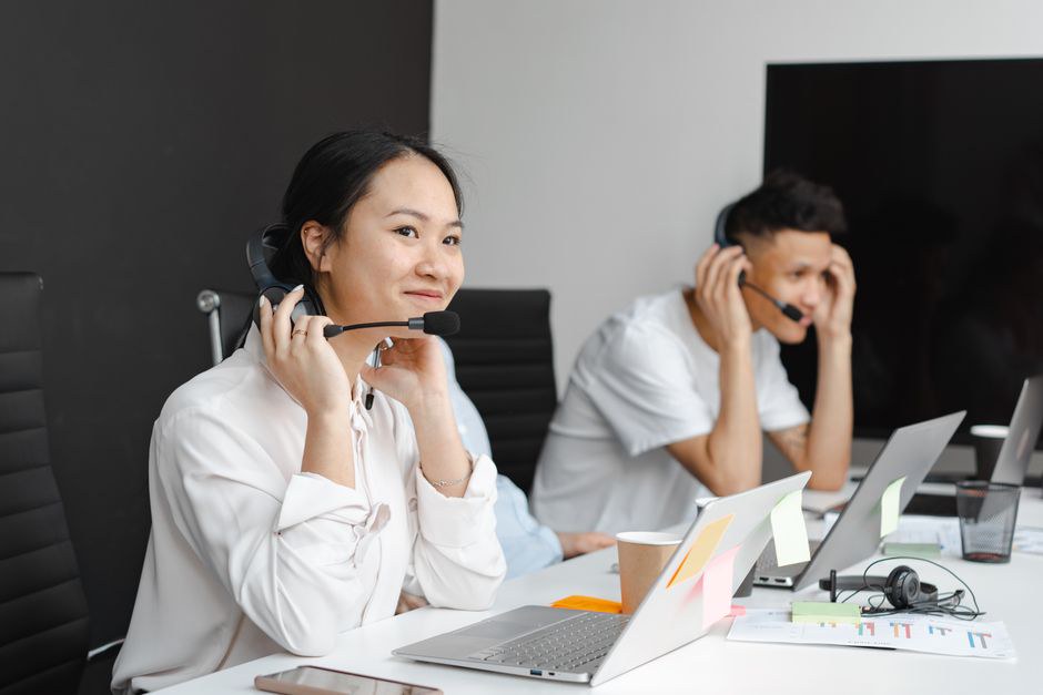 Tích hợp AI agent vào website bán hàng: từ code đến chốt đơn